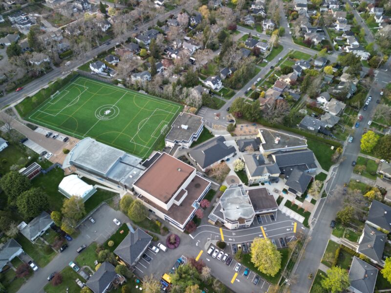 Victoria High School in Kanada